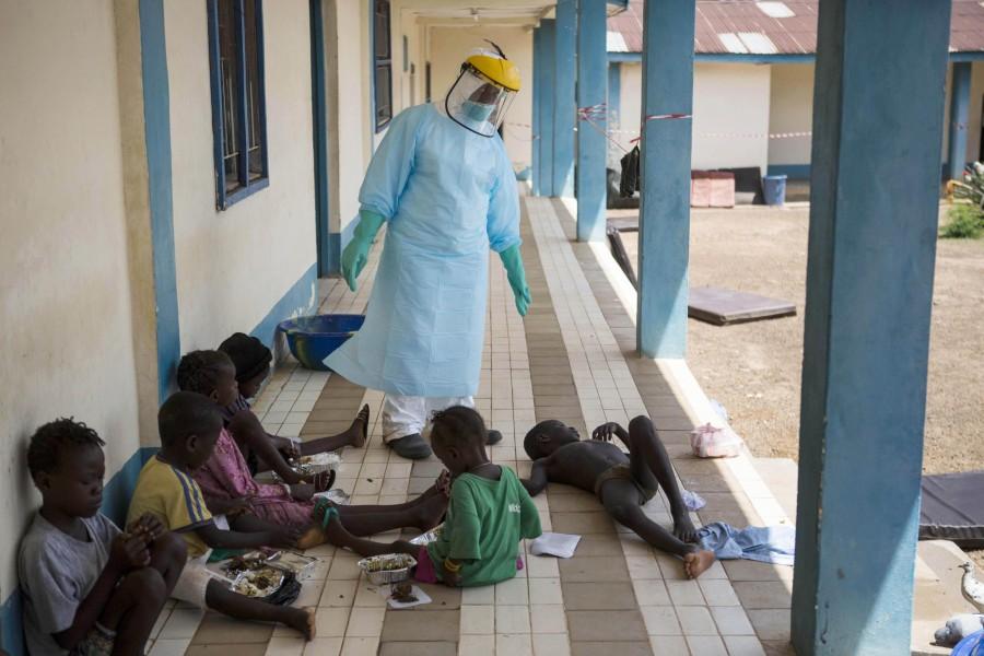 People dying from Ebola virus