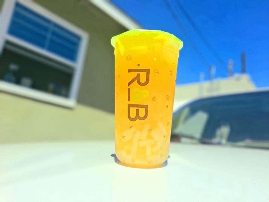 I have been loving bubble tea lately. This is my favorite brand R&B TEA. Heres a picture from when I first ordered from them last June, a Lychee Green Tea with Coconut Jelly Boba.