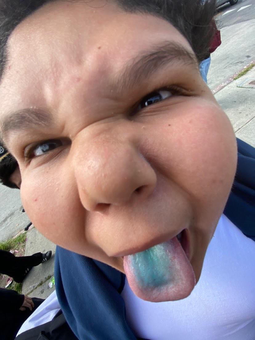 “The wingstop muncher himself with a blue tongue.”