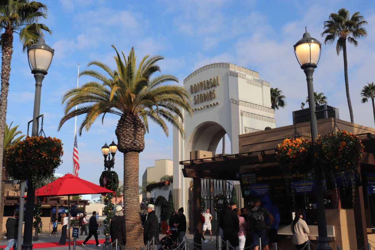 The beginning of Universal Studios when entering the park.