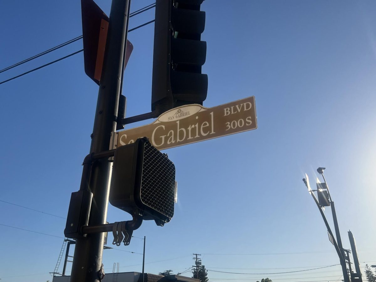 Street sign reading "San Gabriel" 