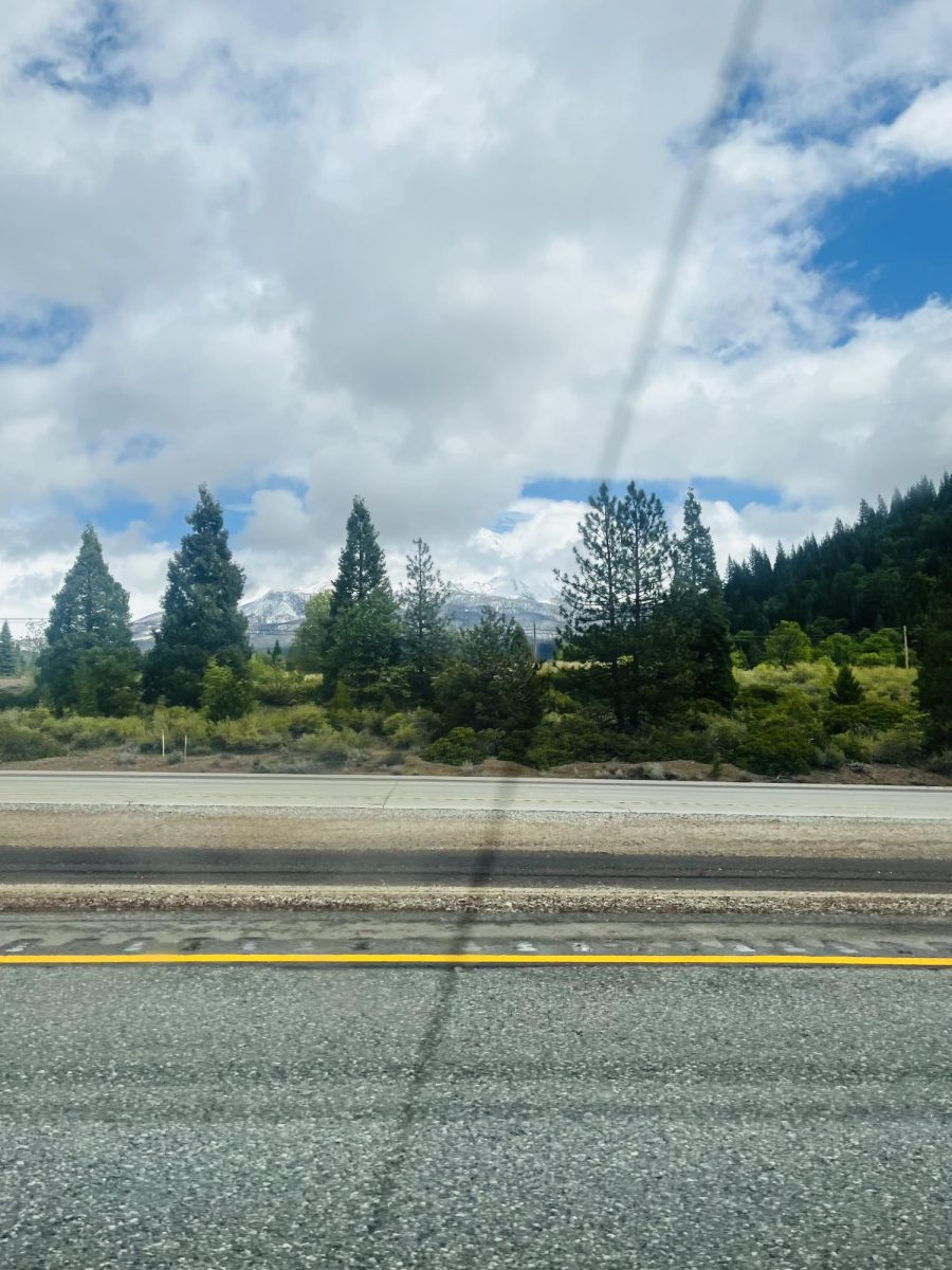 Photo of mountains near Oregon.