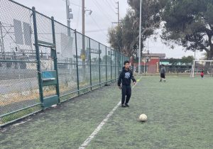 Yashiro practicing passes.