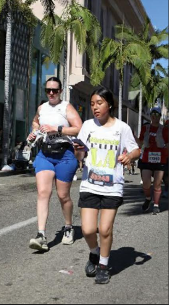 Jasmine Mayo running the 2026 LA Marathon.