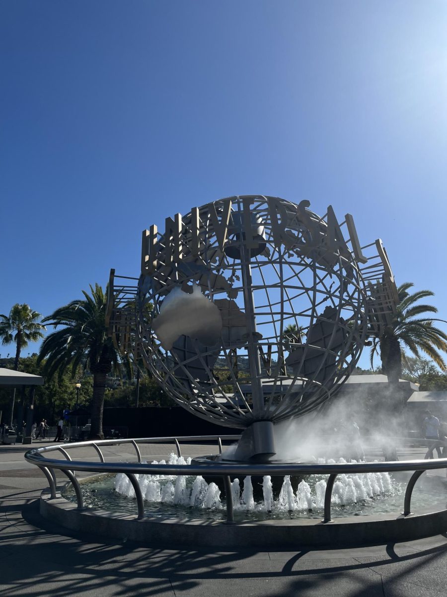 The Universal Studio Globe Sign as you enter the park.